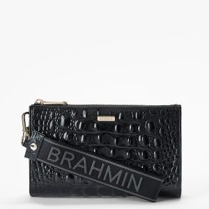 Black Melbourne swatch