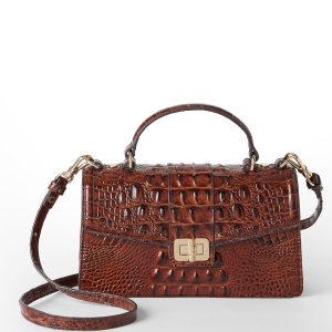 Pecan Melbourne swatch