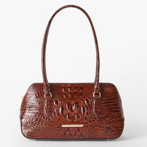 Pecan Melbourne swatch