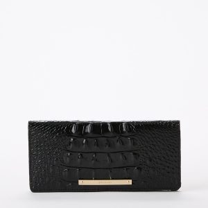 Black Melbourne swatch