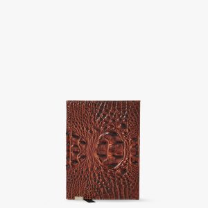 Pecan Melbourne swatch