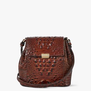 Pecan Melbourne swatch