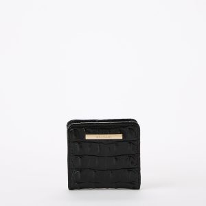 Black Melbourne swatch