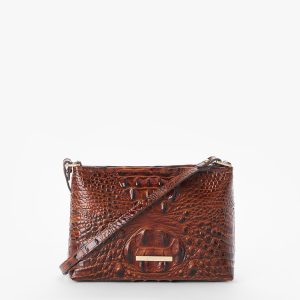 Pecan Melbourne swatch