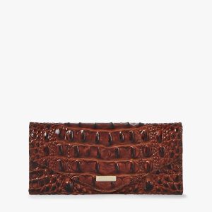 Pecan Melbourne swatch