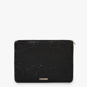 Black Melbourne swatch