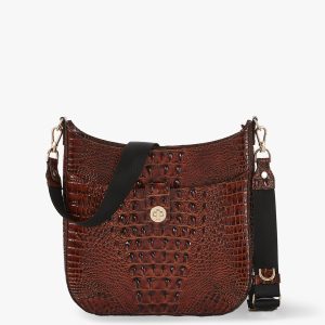 Pecan Melbourne swatch