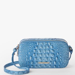Aura Blue Melbourne swatch
