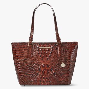Pecan Melbourne swatch