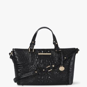 Black Melbourne swatch