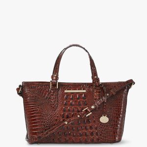 Pecan Melbourne swatch