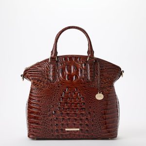 Pecan Melbourne swatch