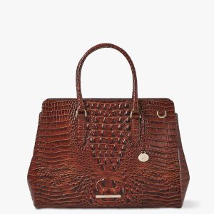Pecan Melbourne swatch