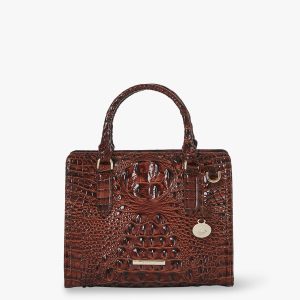 Pecan Melbourne swatch