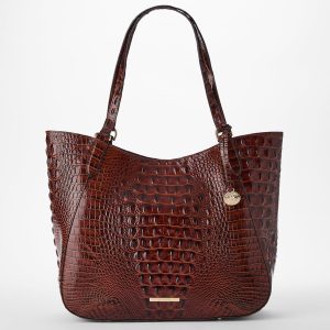 Pecan Melbourne swatch