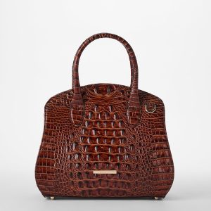 Pecan Melbourne swatch