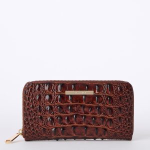 Pecan Melbourne swatch